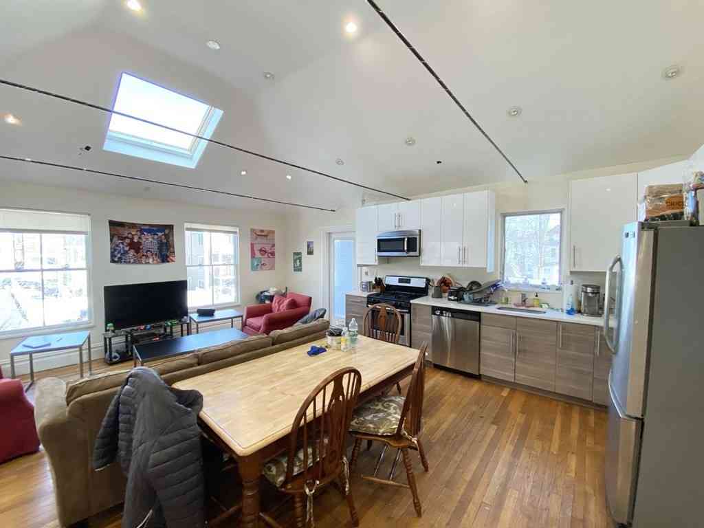 Condo For Rent - 89 Cedar #3<br/> Boston, MA 02119