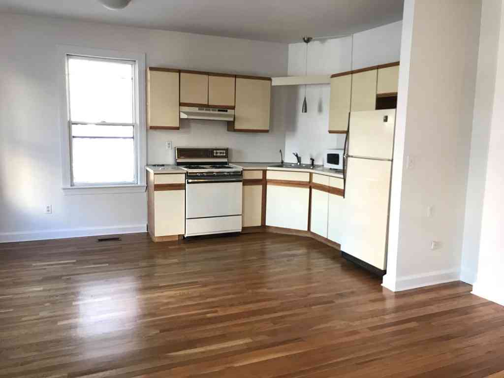 Apartment For Rent - 25 Suffolk St #1<br/> Cambridge, MA 02139