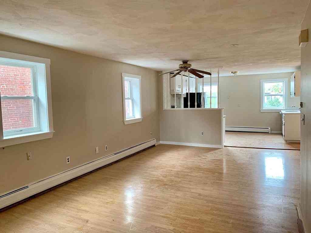 Apartment For Rent - 140 Chelsea Street #2<br/> Boston, MA 02128