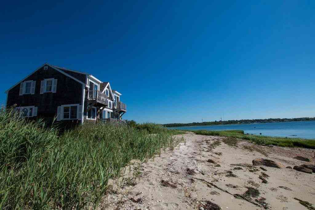 Homes For Rent - 17 Turner St<br/> Fairhaven, MA 02719