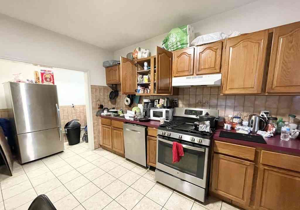 Apartment For Rent - 22 Humphreys #2<br/> Boston, MA 02125