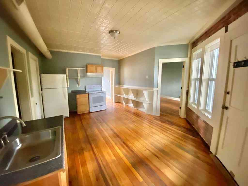 Apartment For Rent - 56 Pine Street #2<br/> Holyoke, MA 01040