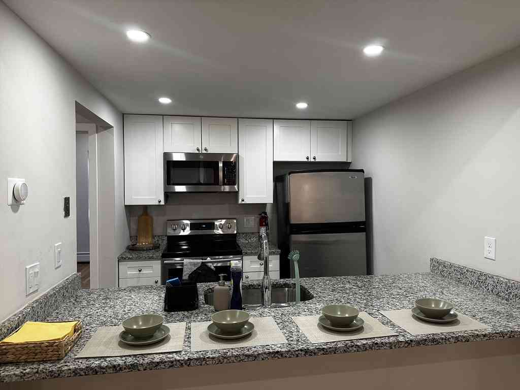 Apartment For Rent - 670 Massachussetts Ave #4<br/> Boston, MA 02118
