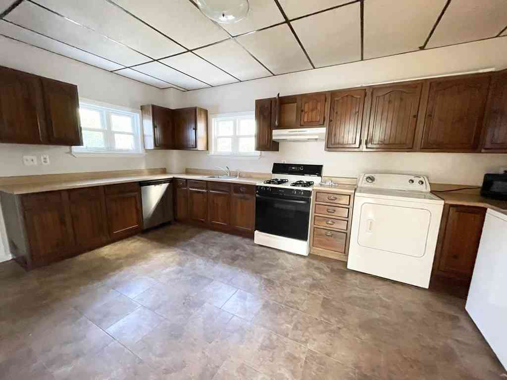 Condo For Rent - 26-28 Harbor View #2<br/> Boston, MA 02125