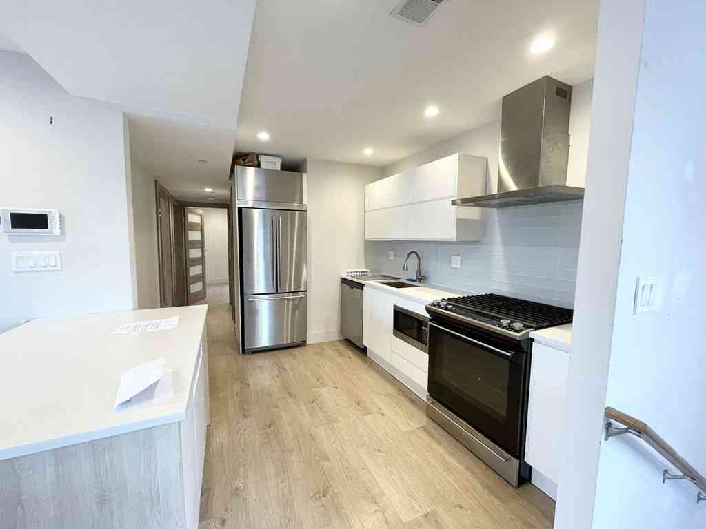 Apartment For Rent - 118 Buttonwood #3<br/> Boston, MA 02125