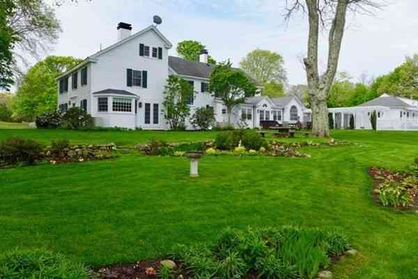Homes For Rent - 31 Lamberts Cove Road Vh434<br/> Tisbury, MA 02568