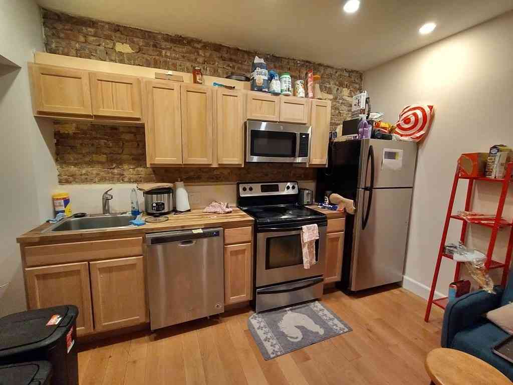 Apartment For Rent - 24 South Huntington Ave. #2<br/> Boston, MA 02130