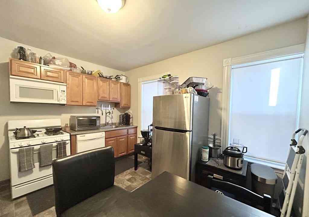 Condo For Rent - 151 East Cottage #1<br/> Boston, MA 02125