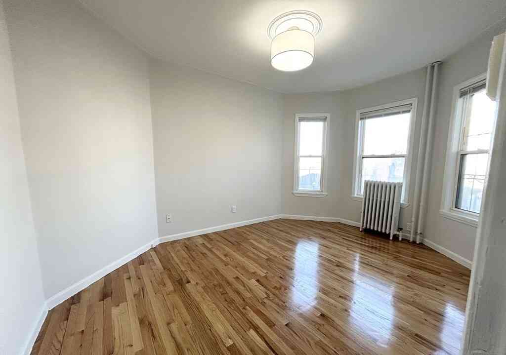 Condo For Rent - 151 East Cottage #2<br/> Boston, MA 02125