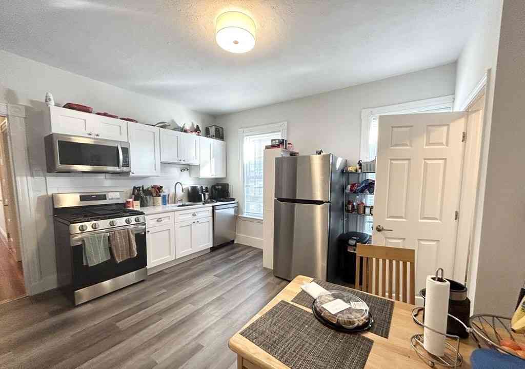 Condo For Rent - 151 East Cottage #3<br/> Boston, MA 02125