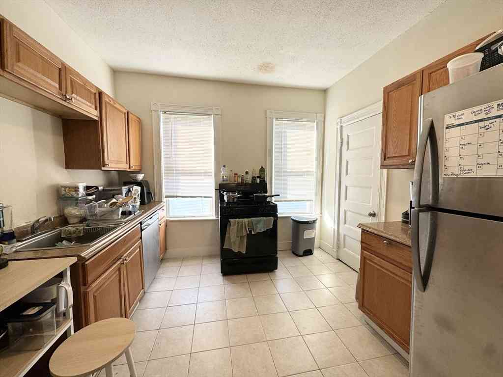 Condo For Rent - 692 Columbia Road #3<br/> Boston, MA 02125