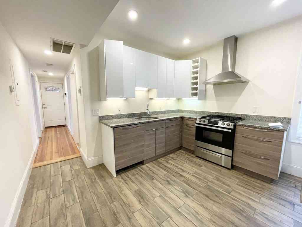 Condo For Rent - 31 Edison Green #2<br/> Boston, MA 02125