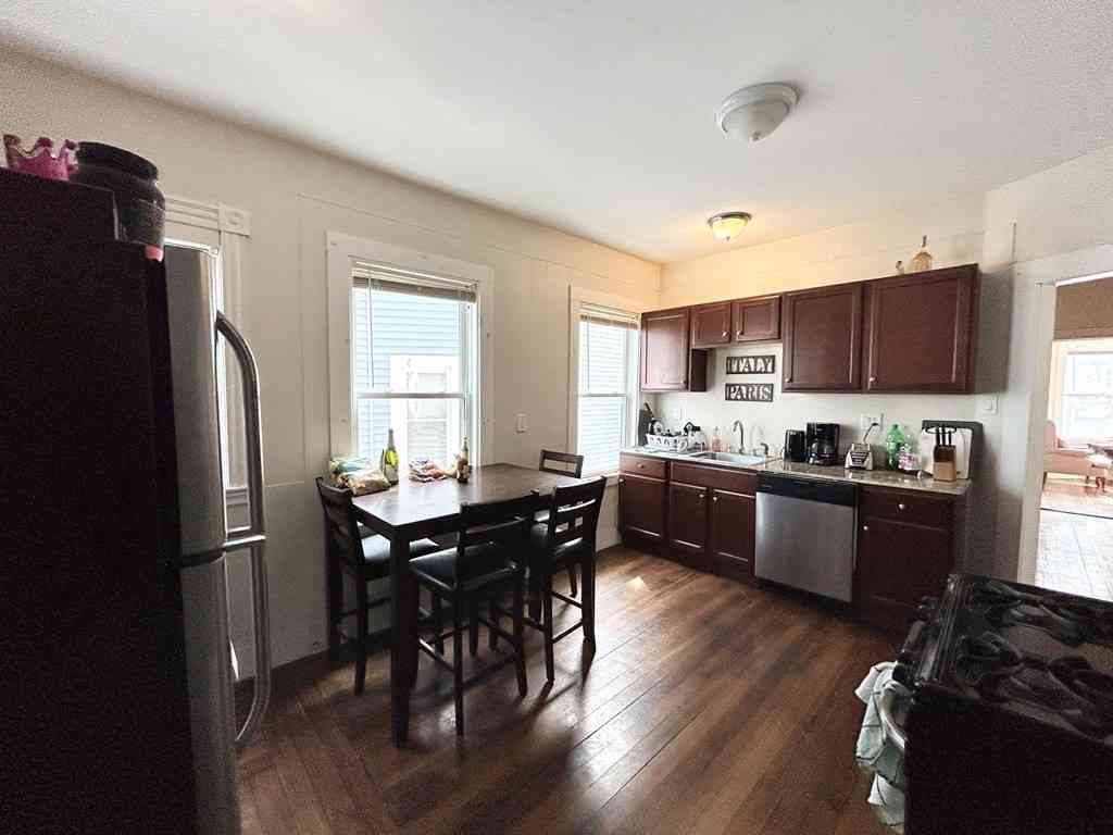 Apartment For Rent - 74 Romsey St #2<br/> Boston, MA 02125