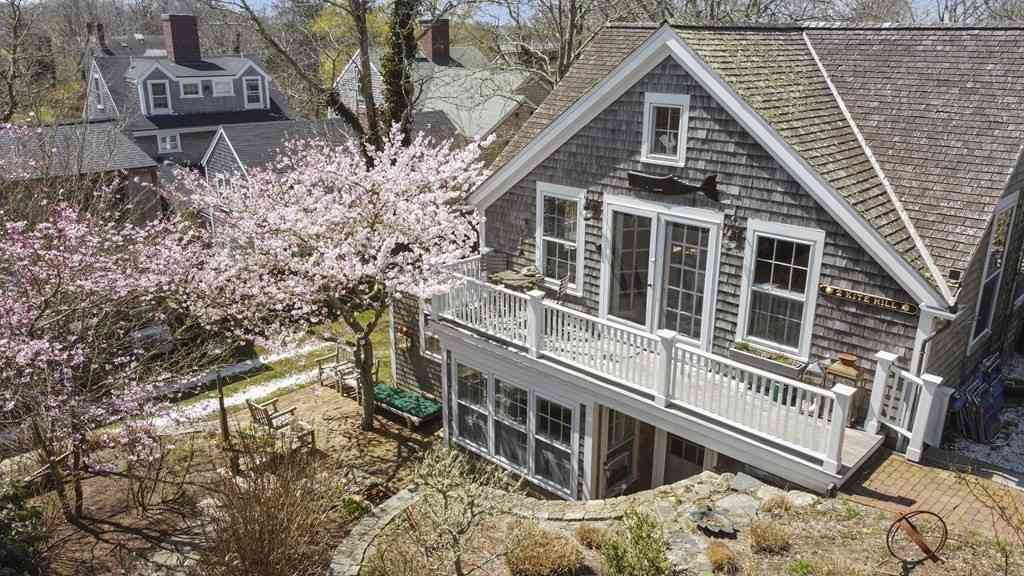 Homes For Rent - 2 Kite Hill Lane<br/> Nantucket, MA 02554