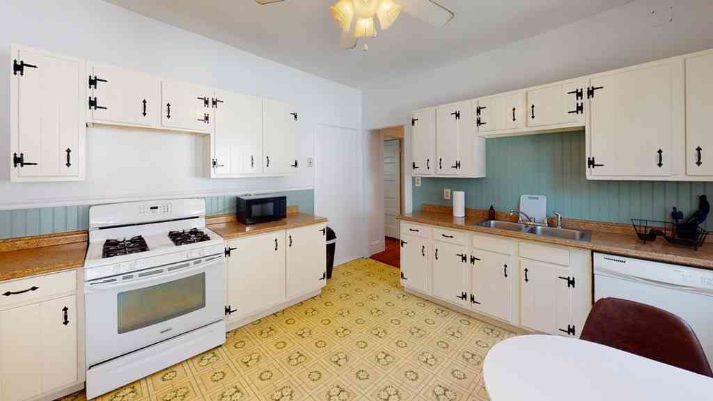Condo For Rent - 30 Roseclair #2<br/> Boston, MA 02125