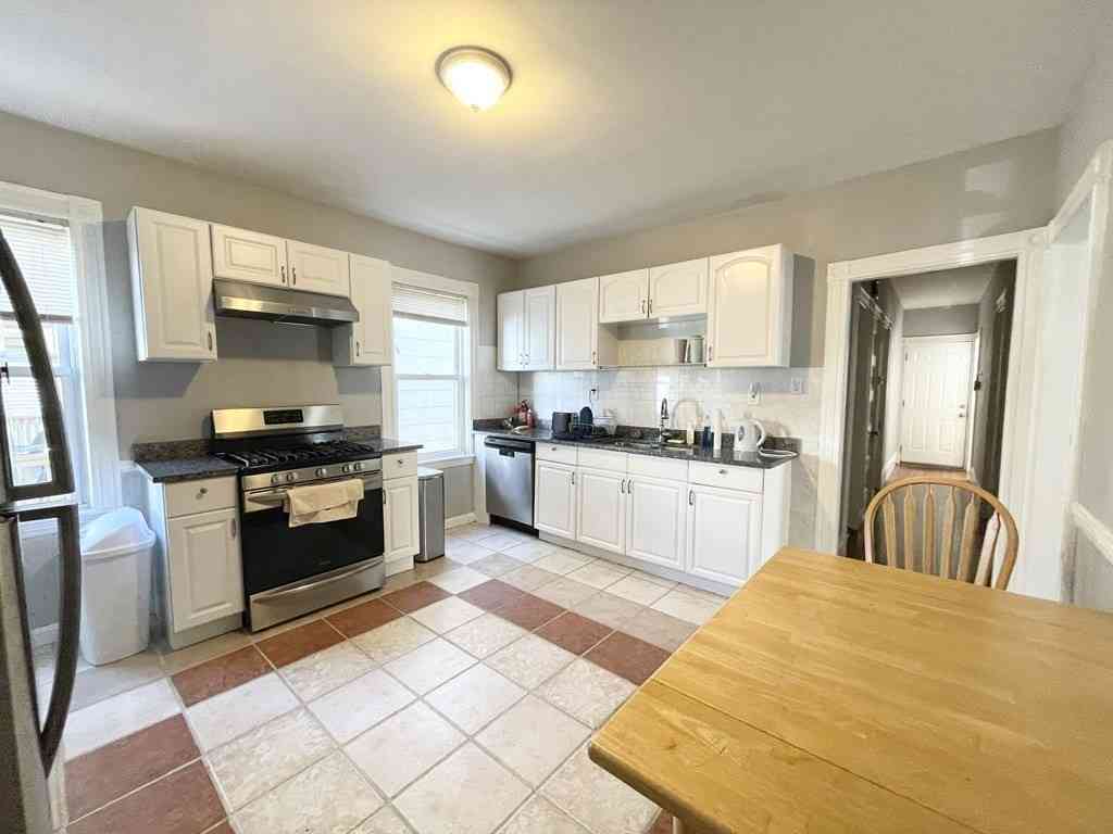 Apartment For Rent - 9 Taft #2<br/> Boston, MA 02125