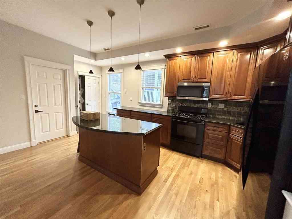 Condo For Rent - 12 Buttonwood #3<br/> Boston, MA 02125