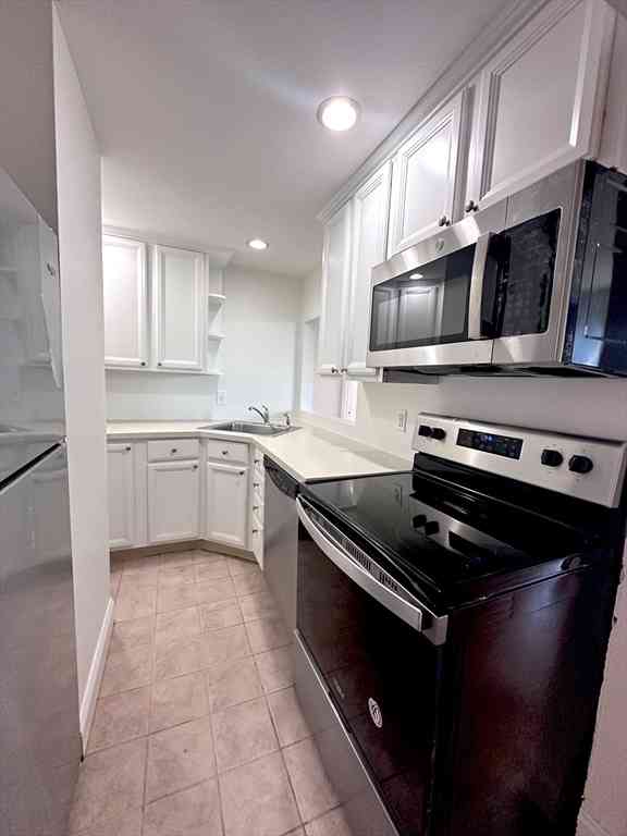 Apartment For Rent - 382-384 Watertown St #2R<br/> Newton, MA 02458