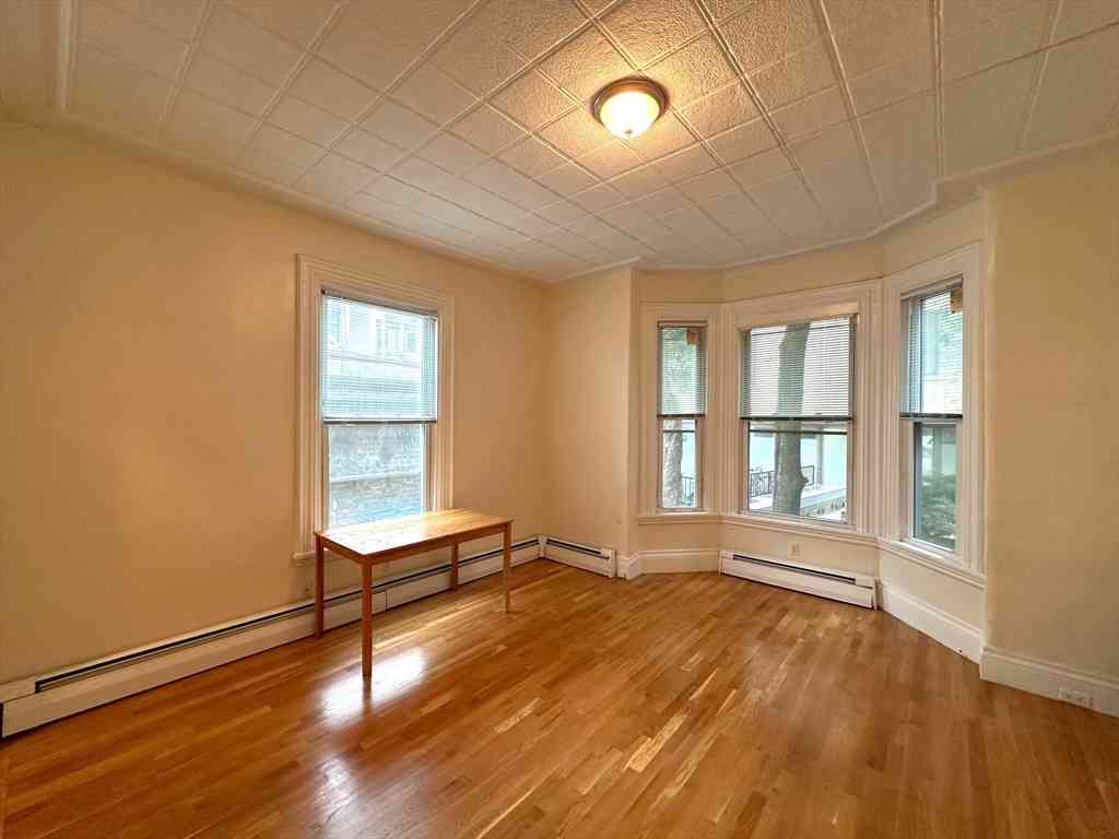 Apartment For Rent - 278 Harvard #4<br/> Cambridge, MA 02139