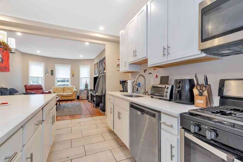 Apartment For Rent - 228 Calumet St #1<br/> Boston, MA 02120