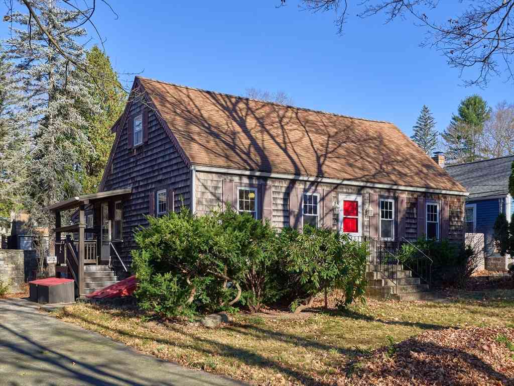 Homes For Sale - 25 Stoneham Rd<br/> Worcester, MA 01604