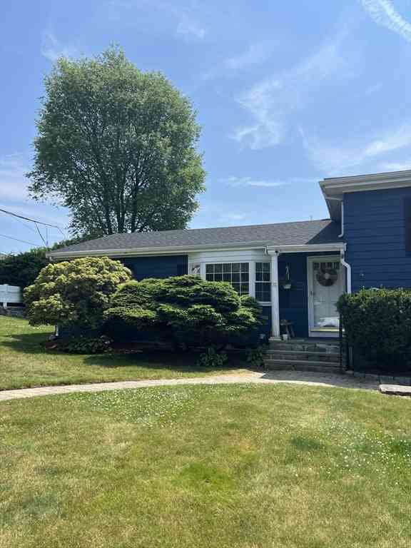 Condo For Rent - 31 Haley Rd #1<br/> Marblehead, MA 01945