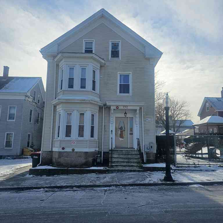 Multifamily For Rent - 192 Walnut St<br/> New Bedford, MA 02740