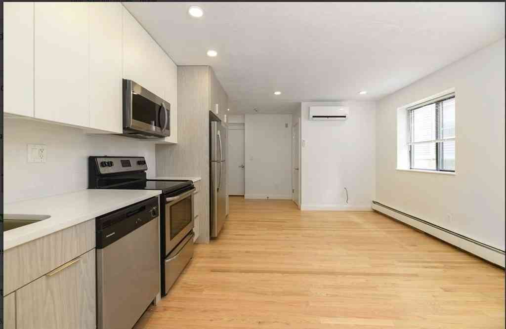 Apartment For Rent - 198 Hillside #5<br/> Boston, MA 02120