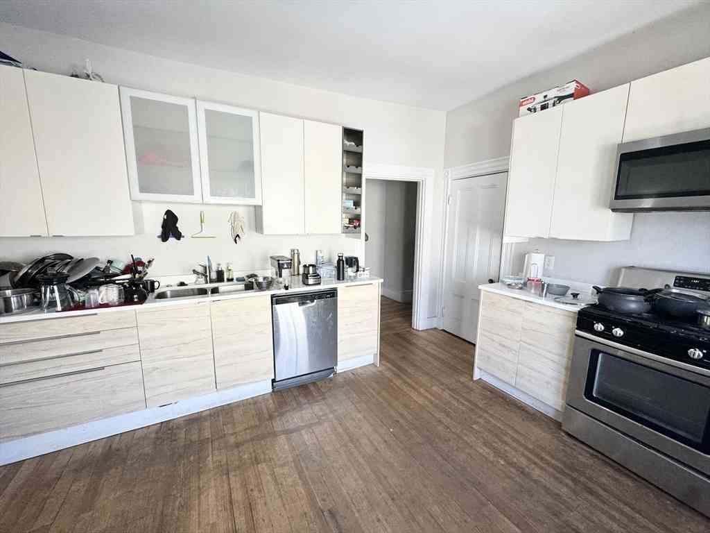 Apartment For Rent - 158 Boston St. #2<br/> Boston, MA 02125