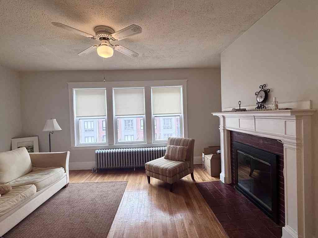 Condo For Rent - 120 Washington #2<br/> Boston, MA 02135