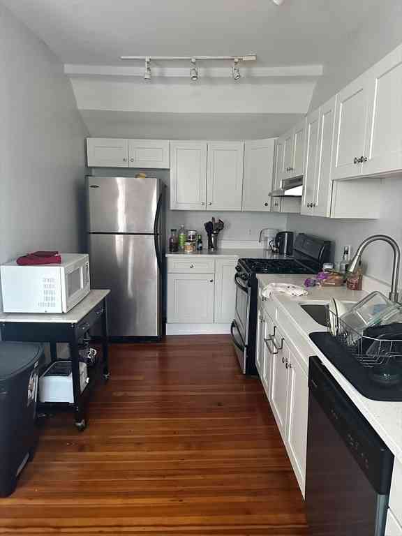 Condo For Rent - 130 Hyde Park #2<br/> Boston, MA 02130