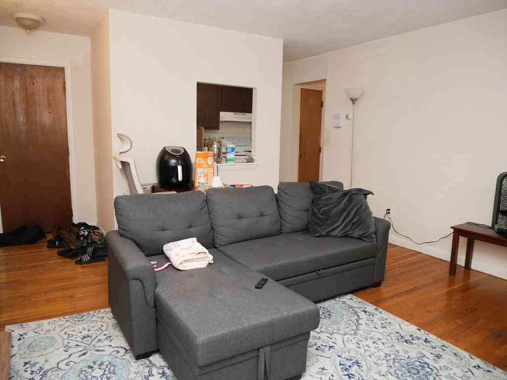 Apartment For Rent - 1027 Commonwealth Ave #26<br/> Boston, MA 02215