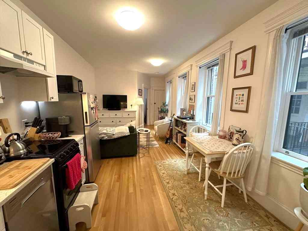Apartment For Rent - 101 Charles St. #3R<br/> Boston, MA 02114