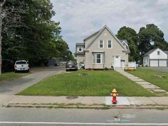 Apartment For Rent - 132 South Ave #2<br/> Whitman, MA 02382