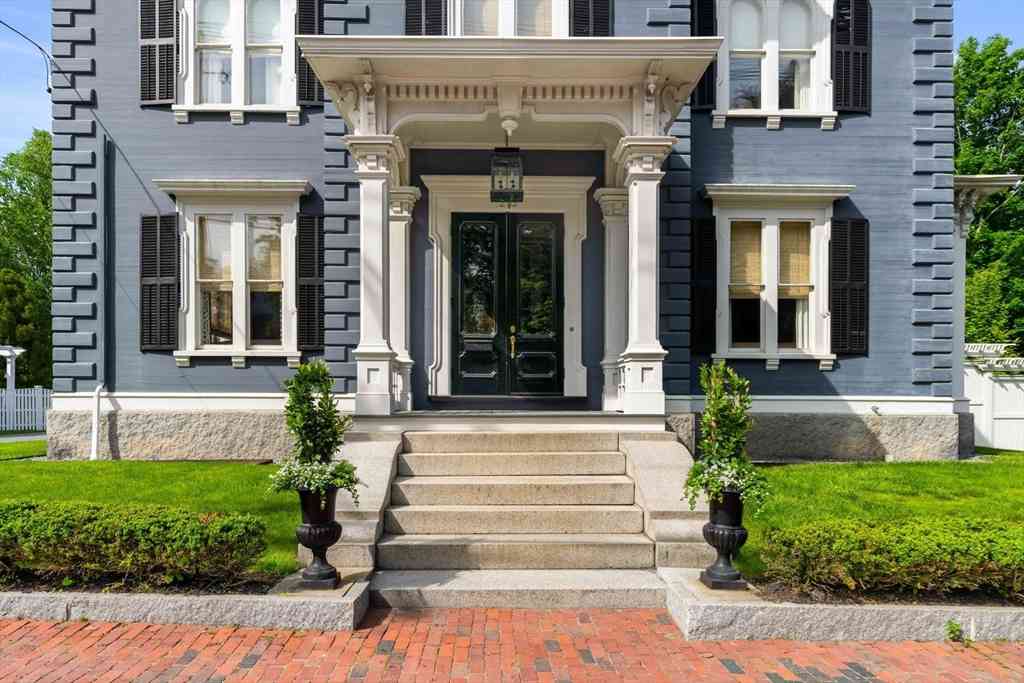 Homes For Sale - 212 High Street<br/> Newburyport, MA 01950