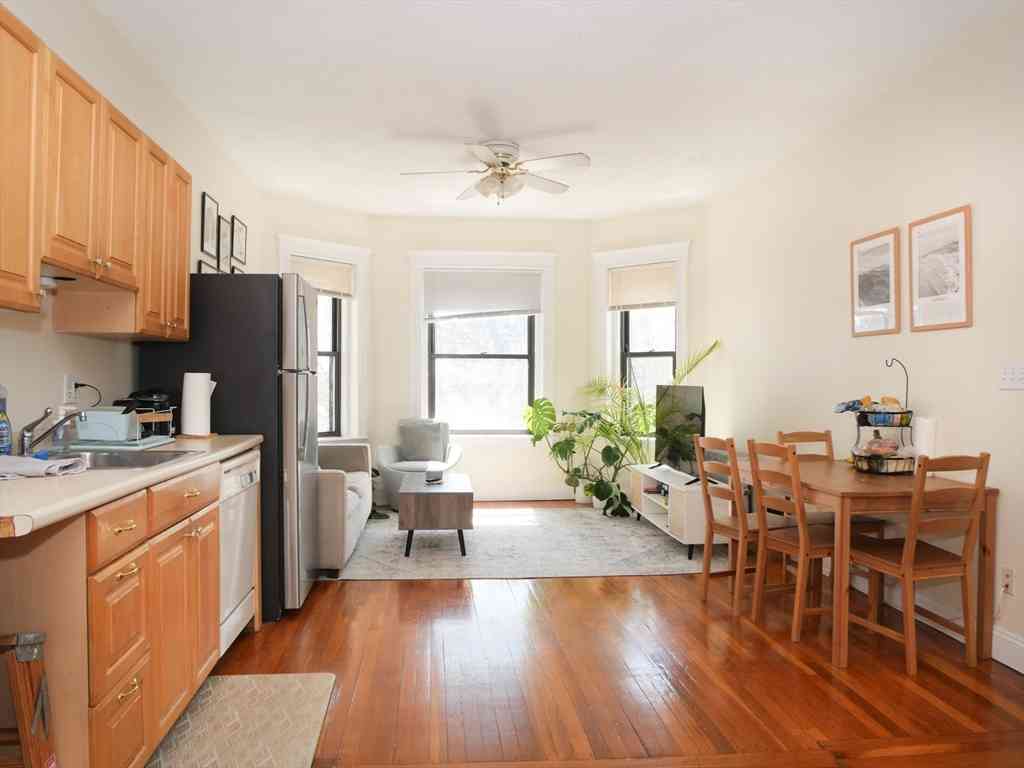 Apartment For Rent - 1482 Beacon #21<br/> Brookline, MA 02446