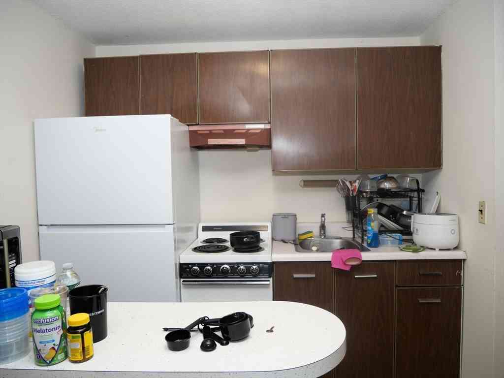 Apartment For Rent - 1039 Commonwealth Ave #15<br/> Boston, MA 02215