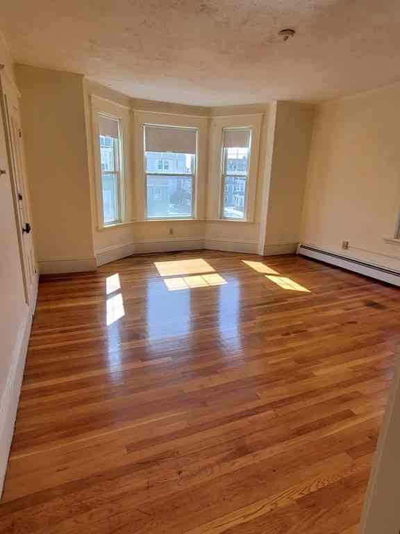 Apartment For Rent - 47 Railroad Ave #2L<br/> Beverly, MA 01915