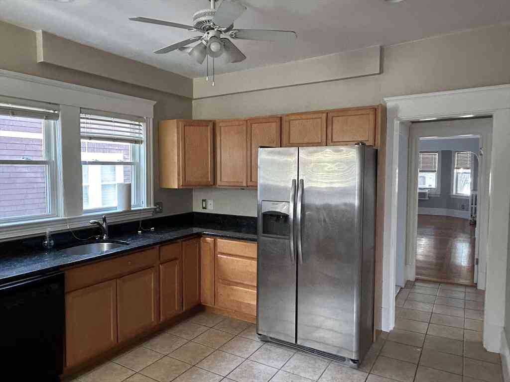 Apartment For Rent - 104 West Quincy #1<br/> Somerville, MA 02144