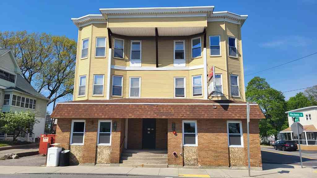 Apartment For Rent - 218 Mechanic Street #1 REAR<br/> Leominster, MA 01453