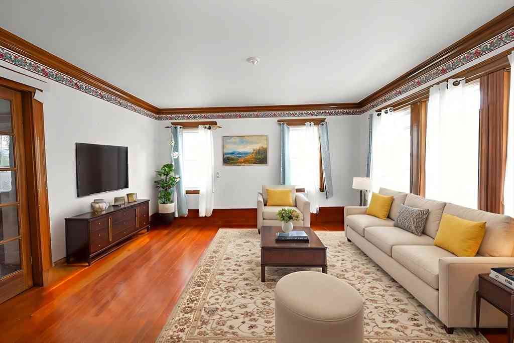 Apartment For Rent - 8 Verndale Rd #2<br/> Milton, MA 02186