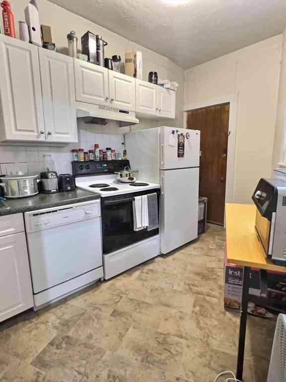 Apartment For Rent - 1390 Beacon #2<br/> Brookline, MA 02446