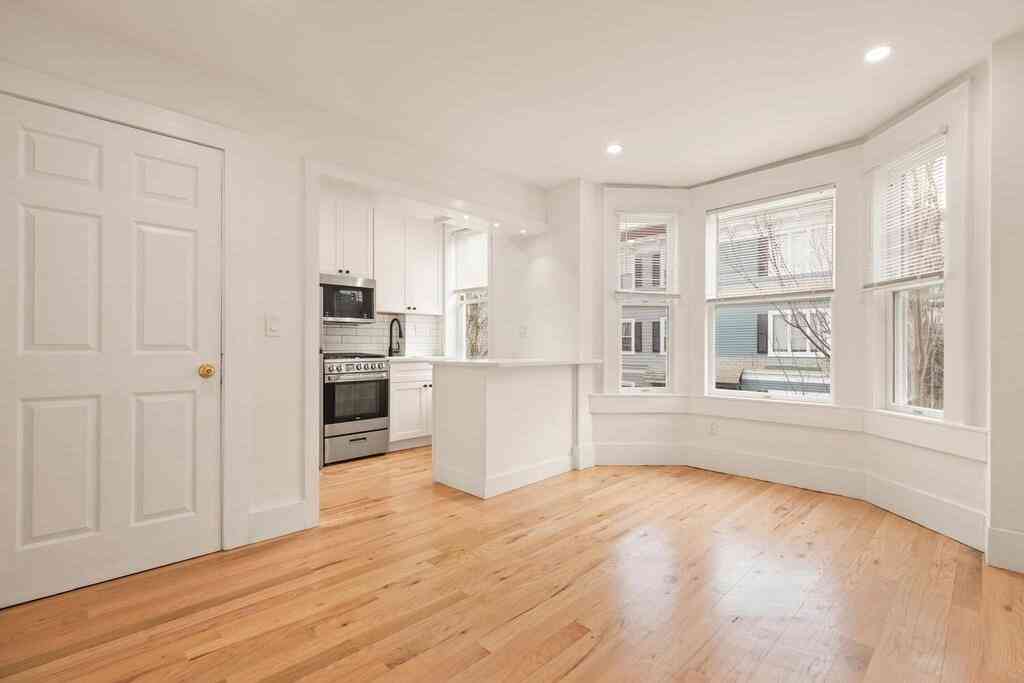 Apartment For Rent - 464 E 3rd #1<br/> Boston, MA 02127