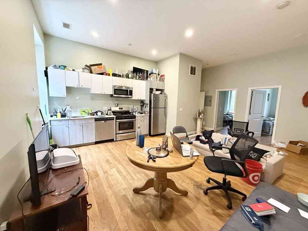 Apartment For Rent - 409 Dudley St #3<br/> Boston, MA 02119