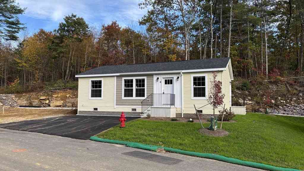 Homes For Sale - 6 Berry Farms Road #3<br/> Worcester County, Sturbridge, MA 01566