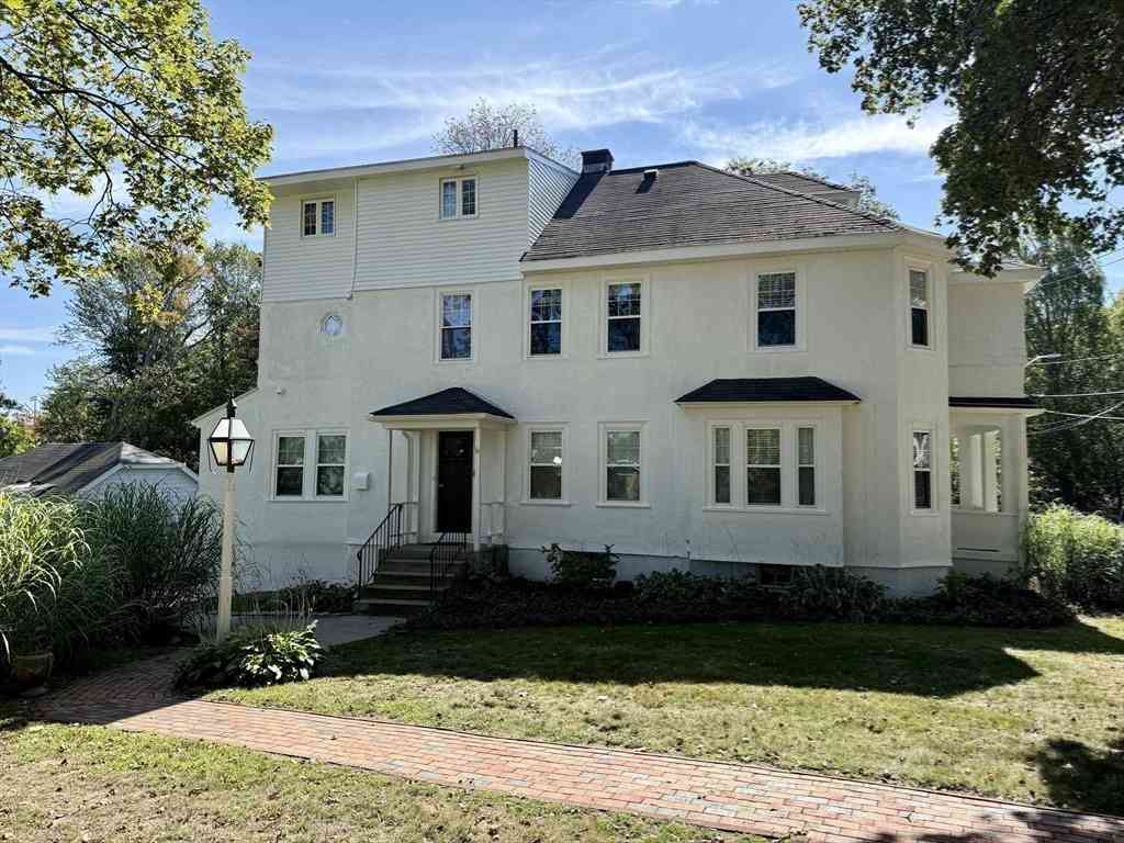 Apartment For Rent - 24 State Street #2<br/> Wellesley, MA 02482