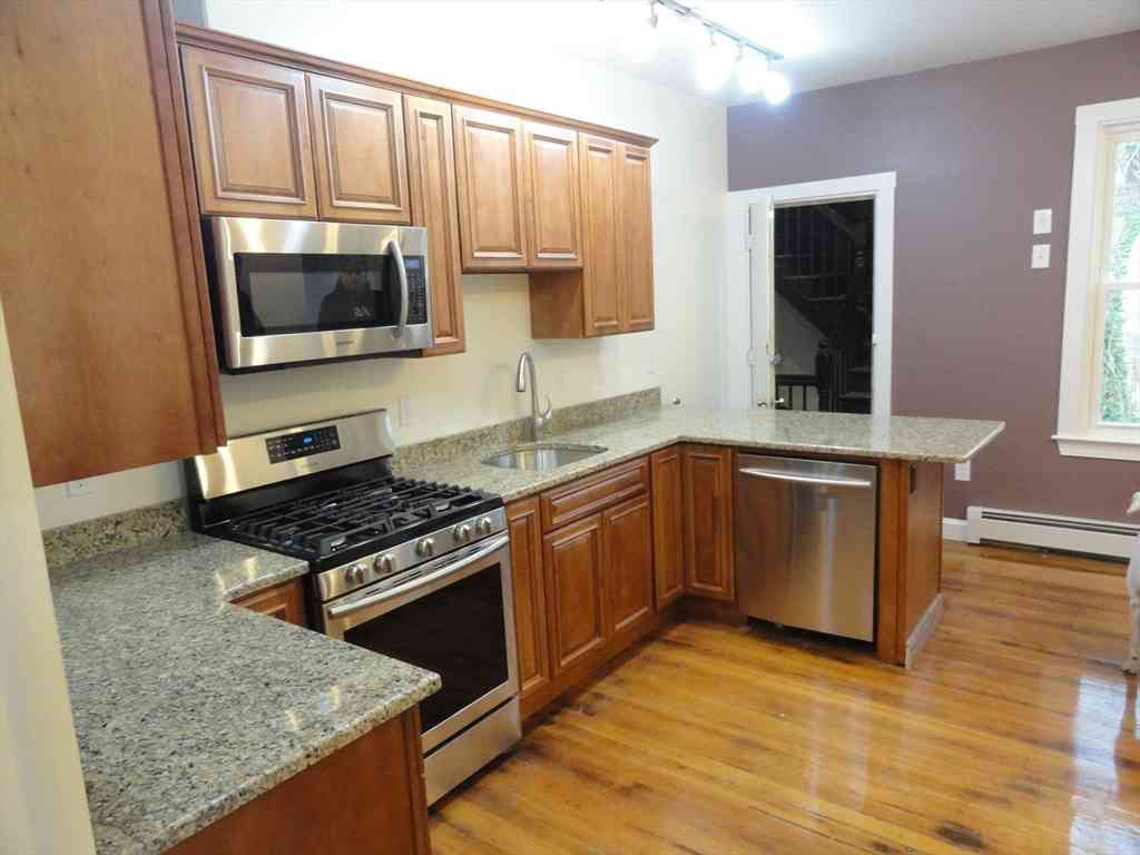 Apartment For Rent - 231 Norfolk St #4<br/> Cambridge, MA 02139