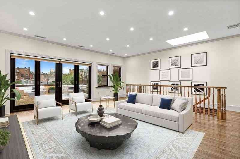 Apartment For Rent - 330 Newbury Street #PH<br/> Boston, MA 02115