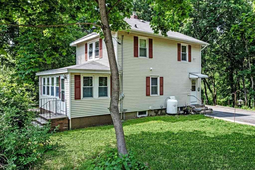 Homes For Sale - 123 Forest St<br/> Middleton, MA 01949