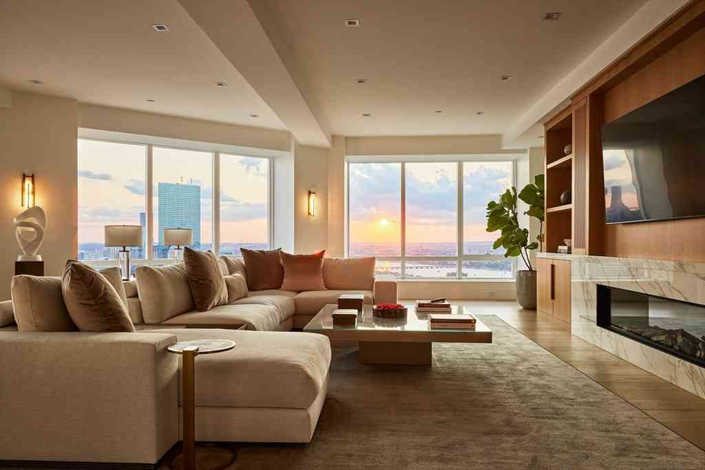 Condo For Rent - 2 Avery #PH3C<br/> Boston, MA 02111